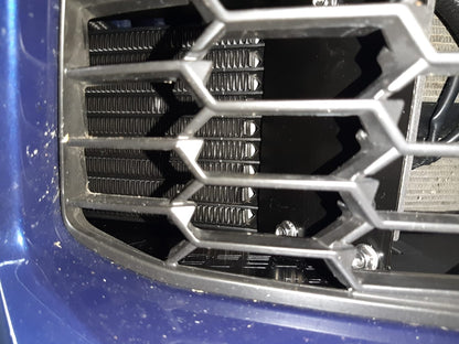 GreenFuchs x SKCustom | Radiatore dell'olio a 10 file con termostato e deflettori dell'aria | GR86 e BRZ II