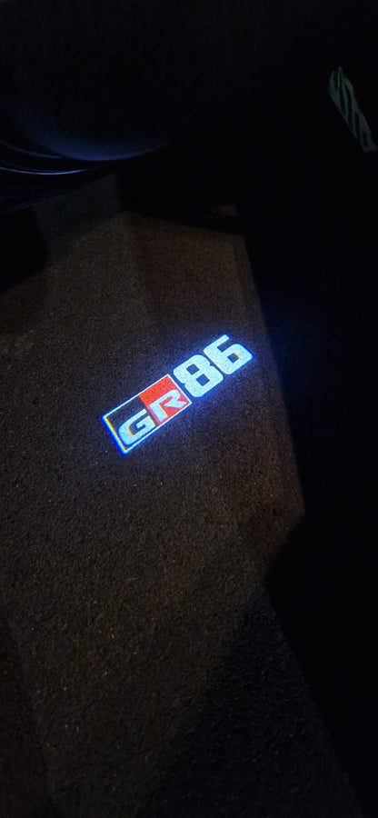 Proiettore per porta / illuminazione d'ingresso | Logo GR86 (a colori) | GR86